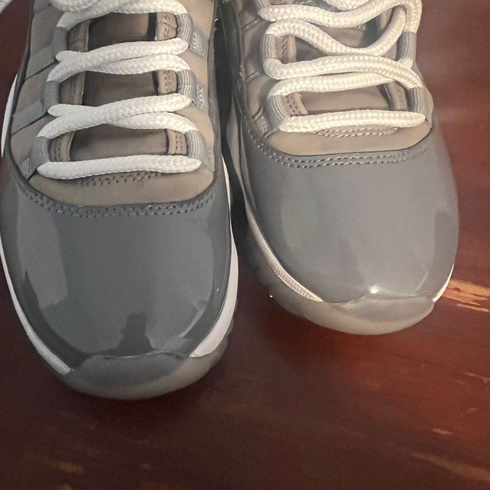 Jordan Athletic Shoes - Air Jordan 11 Retro Cool Gray - Picture 9 of 14